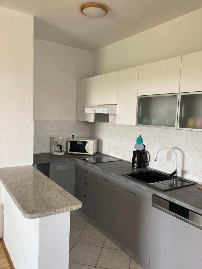 Apartment Jasna B Omisalj Exterior photo